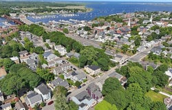 41 Washington St, Newburyport, MA 01950