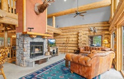 250 Muggins Gulch Ln, Estes Park, CO 80517