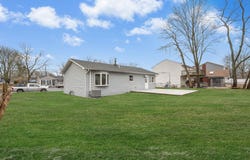 17 20th Avenue, Bay Shore, NY 11706