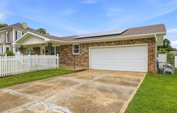 331 E Olive Street, Bolivar, MO 65613