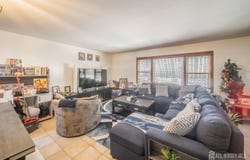 28 N Whittier Street, Carteret, NJ 07008