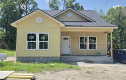 2001 Tuskegee, Savannah, GA 31405