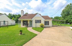 1014 Twin Pine Lane, Pearl, MS 39208