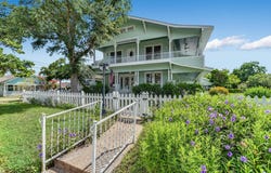 864 N Franklin ST, La Grange, TX 78945