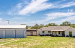 177 Lakeview, La Vernia, TX 78121