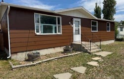 806 E Thrush Lane, Glendive, MT 59330