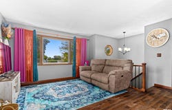 1910 CENTURY Drive, Eureka, IL 61530