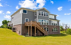 12 Whisper Creek Court, Hawthorn Woods, IL 60047