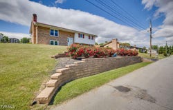 421 Mount Area Drive, Bristol, TN 37620
