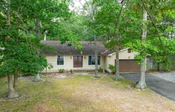 8 Sheila Ave, Ocean View, NJ 08230