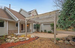 2970 Western Avenue N, Roseville, MN 55113