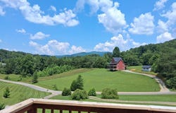 2557 Schisandra Ln, Cosby, TN 37722