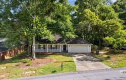 153 Lakeview Loop, Daphne, AL 36526