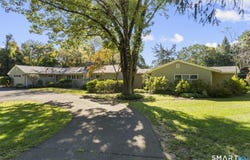 10 Fox Hill Road, Woodbridge, CT 06525