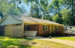 121 Woodland Way, Abbeville, SC 29620