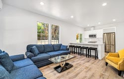 2522 S Dunsmuir Ave, Los Angeles, CA 90016