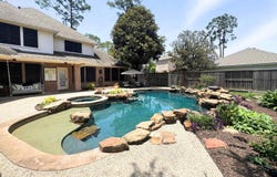 1011 Oak Park Lane, Friendswood, TX 77546