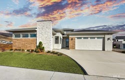 5801 E Prominence Ct, Boise, ID 83716