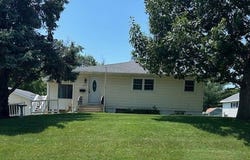607 S 12th Street, Marshalltown, IA 50158