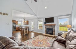 14172 Rockaway Court, Basehor, KS 66007