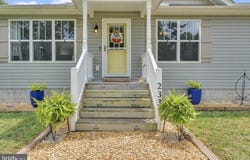 233 STRATFORD DRIVE, COLONIAL BEACH, VA 22443