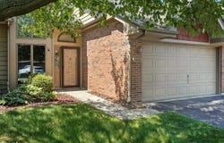 1908 Silver Creek Court, Crown Point, IN 46307