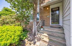 1019 Rose Boulevard, Highland Heights, OH 44143