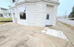 3000 S 3rd St, Louisville, KY 40208