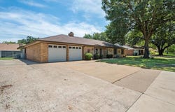 3103 Avon Drive, Arlington, TX 76015