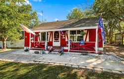 604 E South Street, Whitesboro, TX 76273