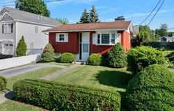 220 Bleloch Avenue, Peekskill, NY 10566