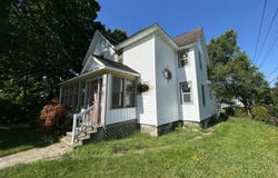 822 N Main Street, Three Rivers, MI 49093