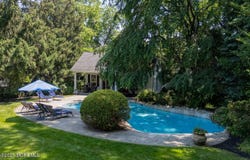 1 Van Circle, Rumson, NJ 07760
