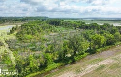 4748 149th St., Clinton, IA 52732