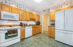 280 Carentan Rd, Hopatcong Boro, NJ 07843-1856