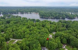 2191 DEER RUN, ROAMING SHORES, OH 44084