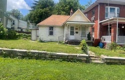 206 N 16th Street, St Joseph, MO 64501