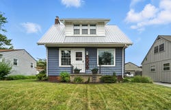 2402 Cambridge Boulevard, Fort Wayne, IN 46808