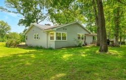222 Prairietown Road, Dorsey, IL 62021