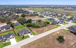 112 Ash Parkway, La Vernia, TX 78121