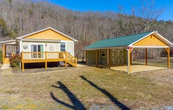 990 Hornet Dr., Whittier, NC 28789