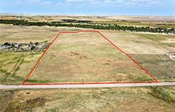 6855 Yulle Road, Bennett, CO 80102