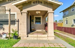 2411 Maroa Avenue N, Fresno, CA 93704