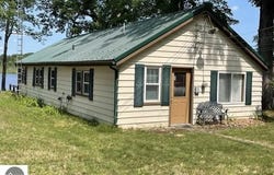 6328 Maple Street, Gladwin, MI 48624