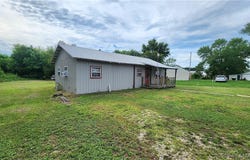 431 Missouri Avenue, Versailles, MO 65084