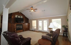 138 Weatherby Drive, Hooks, TX 75561