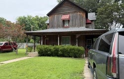 204 W 12th, Stuttgart, AR 72160