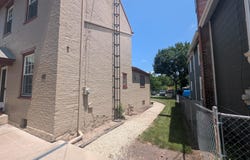 221 N STRATTON STREET, GETTYSBURG, PA 17325