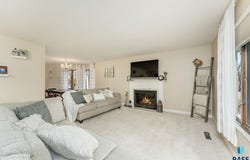 2702 W 33rd St, Sioux Falls, SD 57105