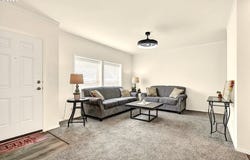 490 Moffit LN, Springfield, OR 97477